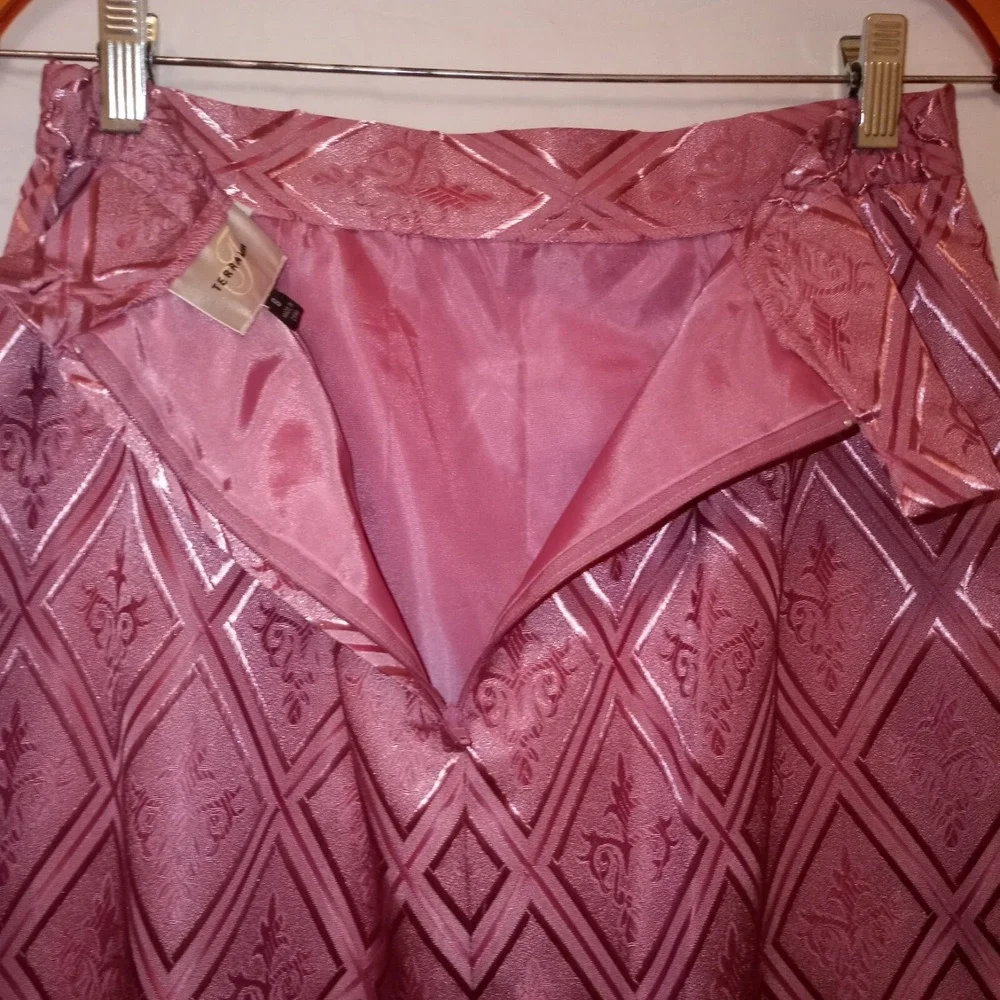 Terramina Size 8 Skirt Suit Pink Geometric Vintage Embroidered Jeweled